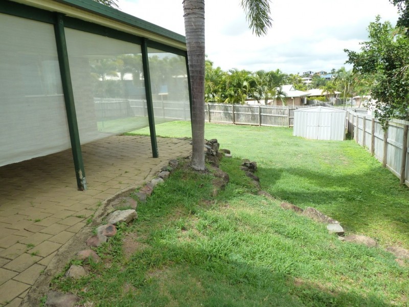 3 Pipeline Dr, Blacks Beach QLD 4740