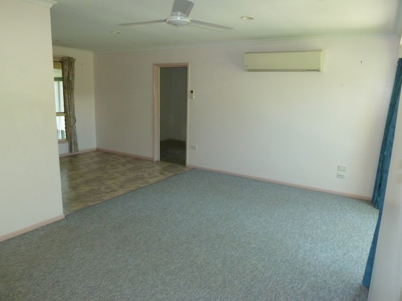 3 Pipeline Dr, Blacks Beach QLD 4740