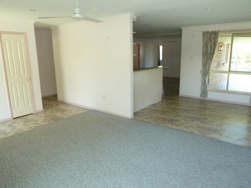 3 Pipeline Dr, Blacks Beach QLD 4740