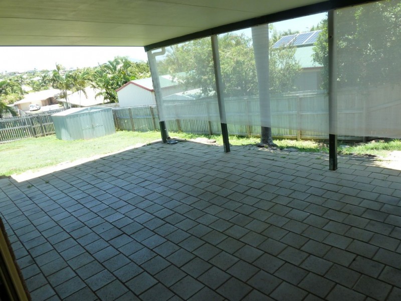 3 Pipeline Dr, Blacks Beach QLD 4740