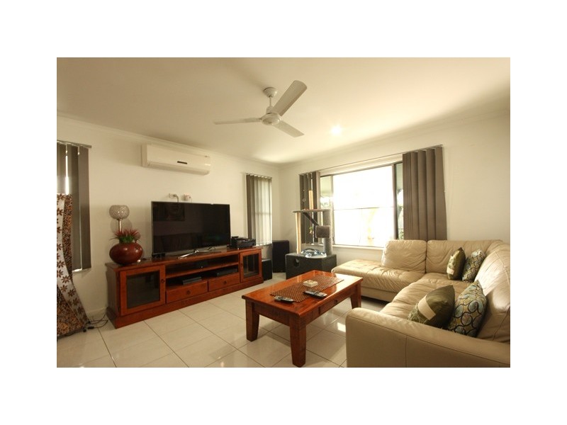 18 Douglas Crescent, Rural View QLD 4740