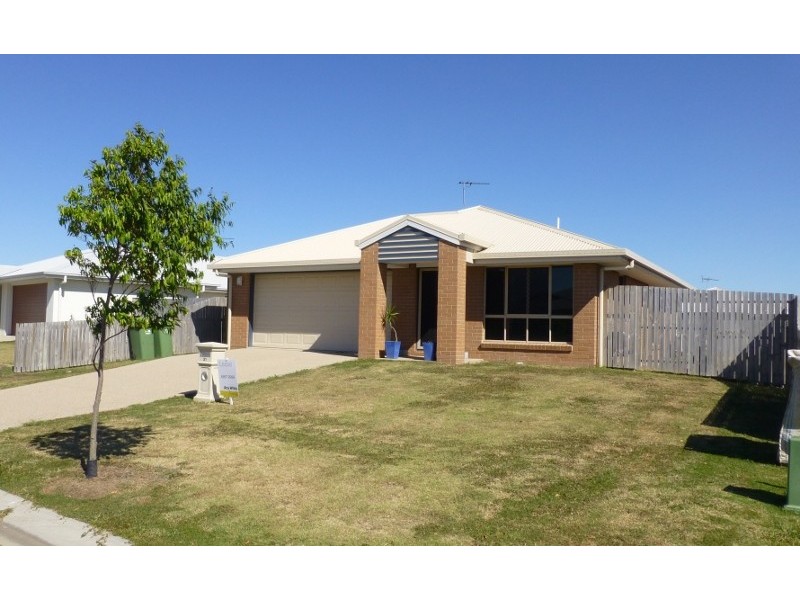 31 Dickens Avenue, Ooralea QLD 4740
