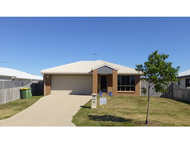 31 Dickens Avenue, Ooralea QLD 4740