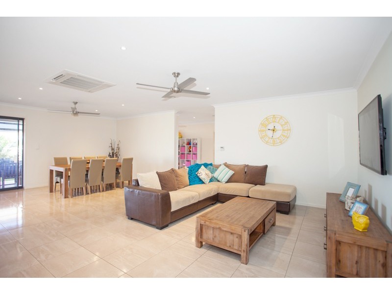 41 Makybe Diva Drive, Ooralea QLD 4740