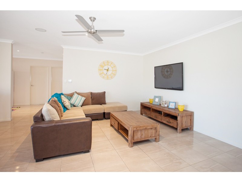 41 Makybe Diva Drive, Ooralea QLD 4740