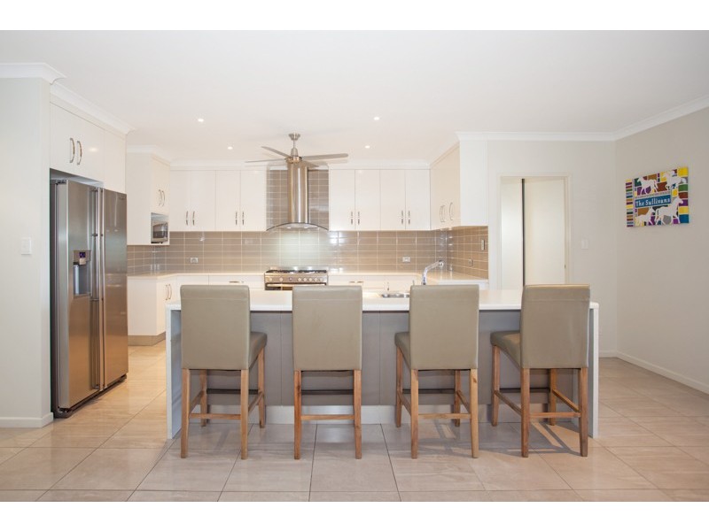 41 Makybe Diva Drive, Ooralea QLD 4740