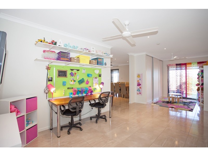 41 Makybe Diva Drive, Ooralea QLD 4740