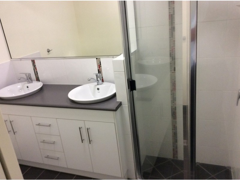 5 Rutland Place, Marian QLD 4753