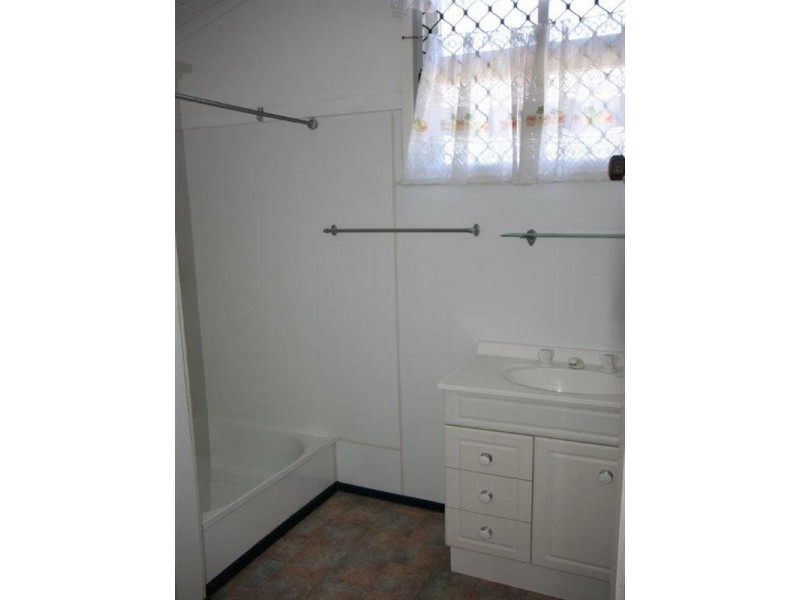 14 Tait Street, West Mackay QLD 4740