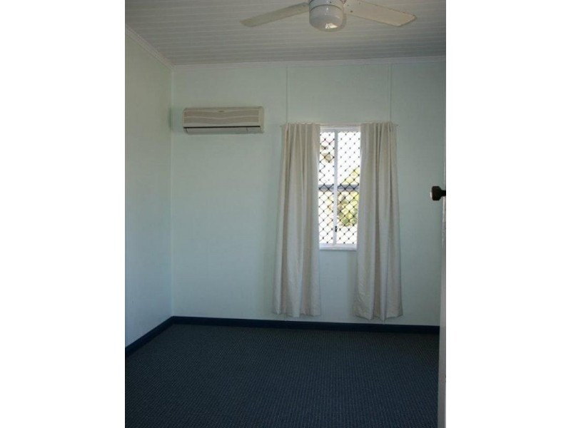 14 Tait Street, West Mackay QLD 4740