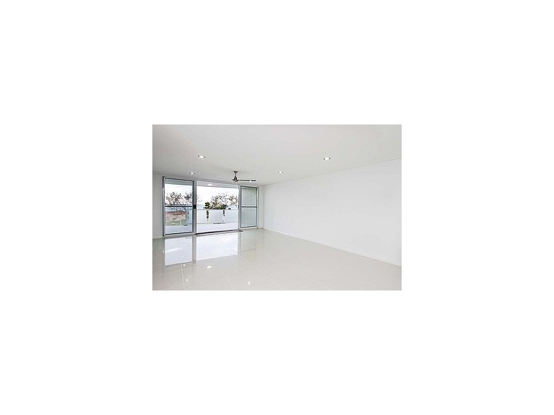 8/19 Marina Beach Pde, Mackay Harbour QLD 4740