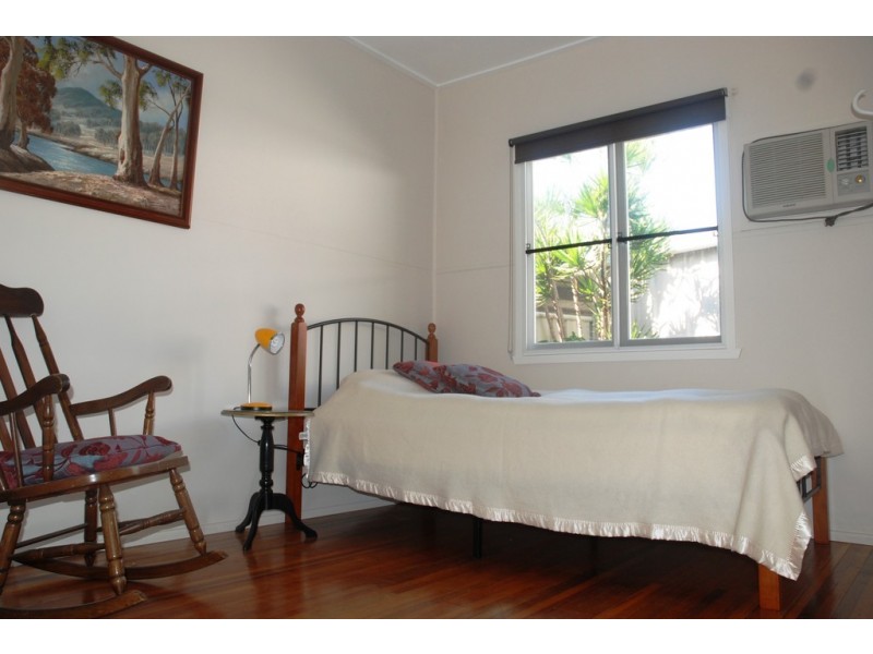 12 Pheasant St, Slade Point QLD 4740