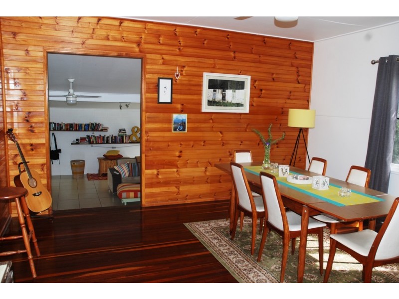 12 Pheasant St, Slade Point QLD 4740