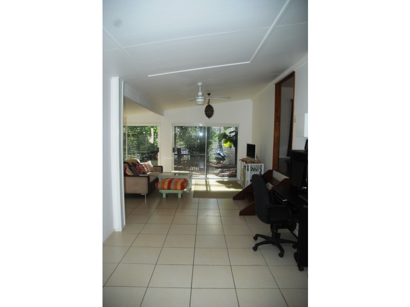 12 Pheasant St, Slade Point QLD 4740