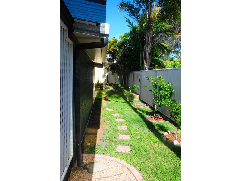 12 Pheasant St, Slade Point QLD 4740
