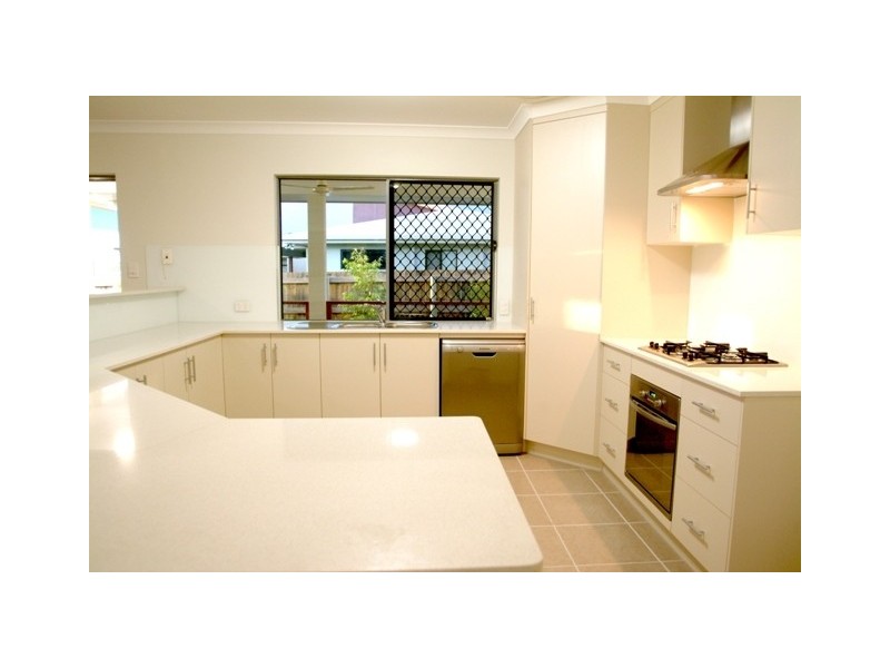 12 Rosemoor Court, Glenella QLD 4740