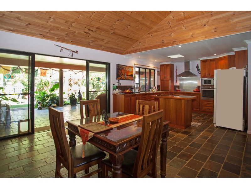 10 Corymbia Crt, Andergrove QLD 4740
