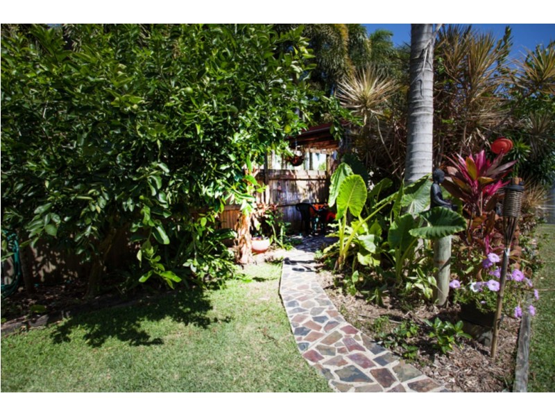 10 Corymbia Crt, Andergrove QLD 4740