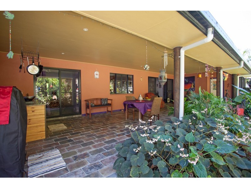10 Corymbia Crt, Andergrove QLD 4740
