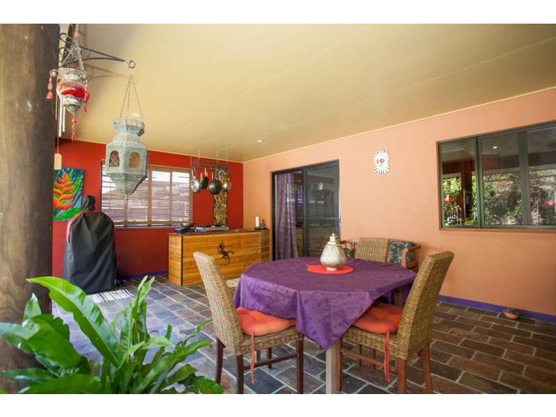 10 Corymbia Crt, Andergrove QLD 4740