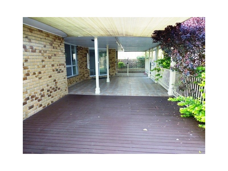 38 Sweeney Crt, Glenella QLD 4740