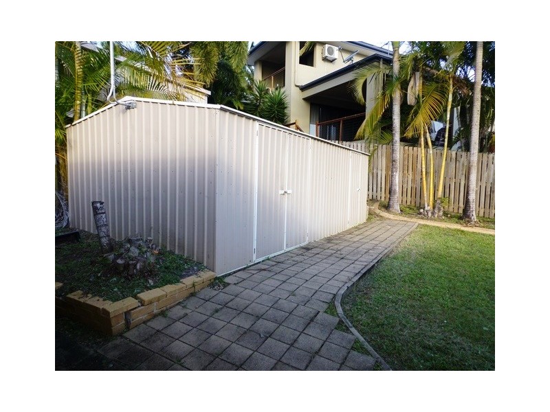 38 Sweeney Crt, Glenella QLD 4740