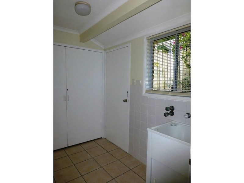 38 Sweeney Crt, Glenella QLD 4740