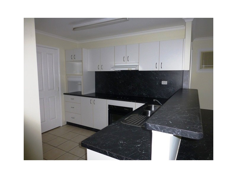 38 Sweeney Crt, Glenella QLD 4740