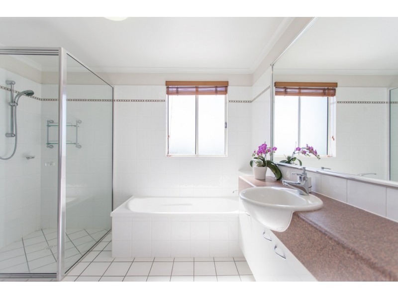 5/Level 2 Portofino, 9 Megan Place, Mackay Harbour QLD 4740