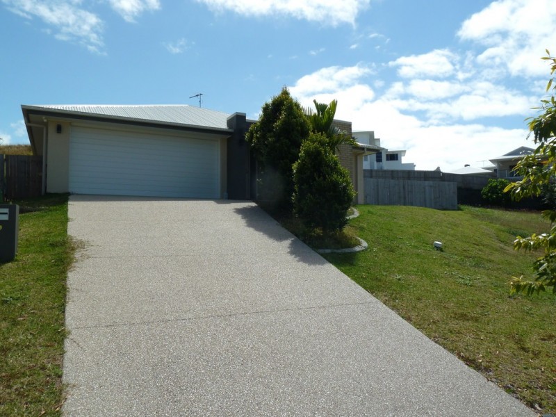 20 McIlwraith Way, Rural View QLD 4740