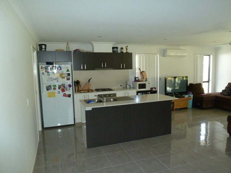 20 McIlwraith Way, Rural View QLD 4740