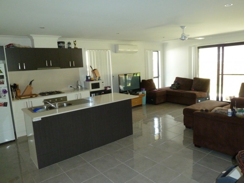 20 McIlwraith Way, Rural View QLD 4740