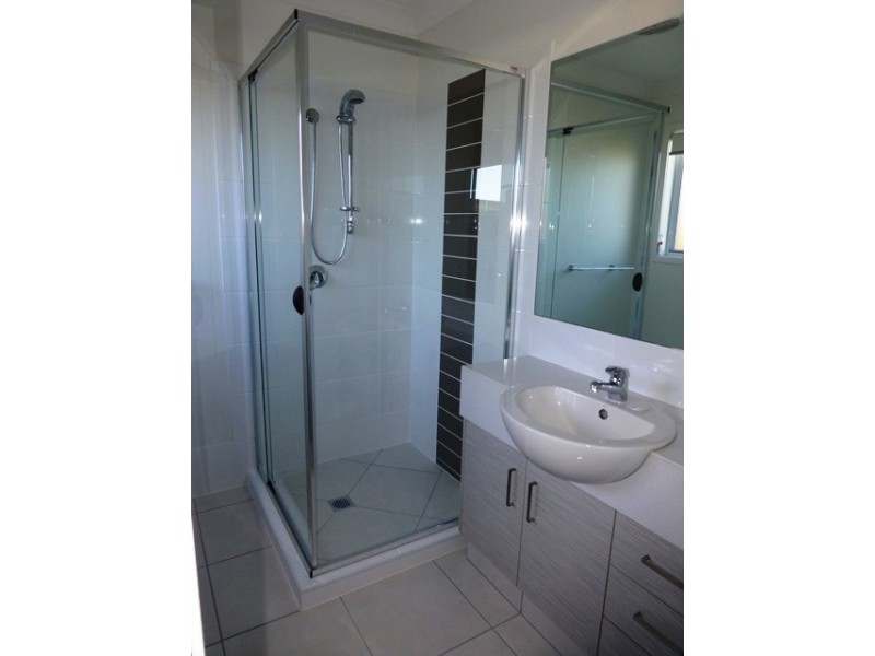 23 Hinze Crt, Rural View QLD 4740