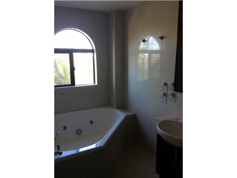 Apartment 4 Santorini Tower, Mackay Harbour QLD 4740