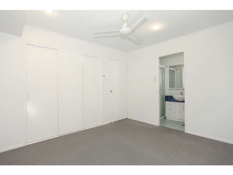 9 Bluewater Court, Bucasia QLD 4750