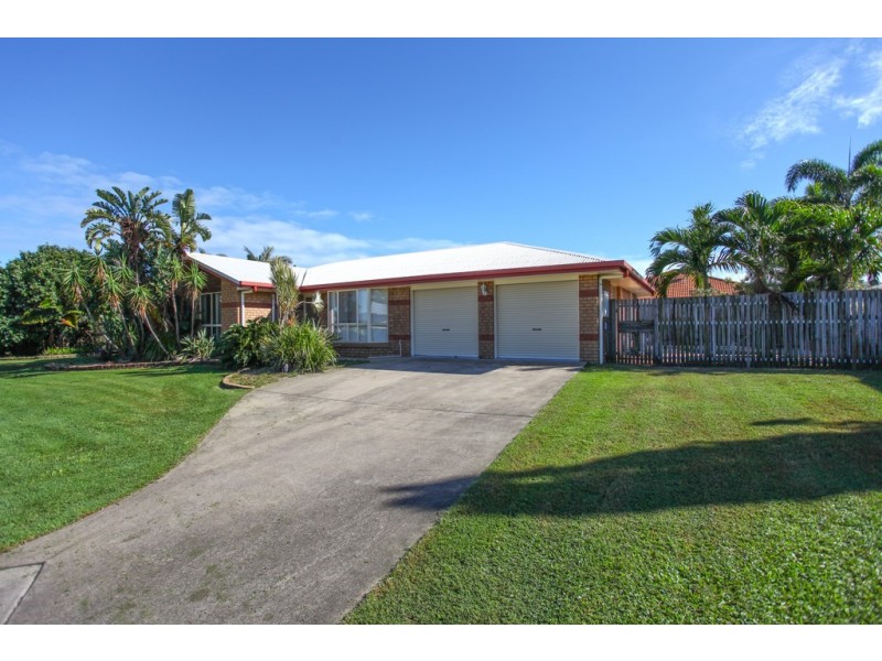 9 Bluewater Court, Bucasia QLD 4750