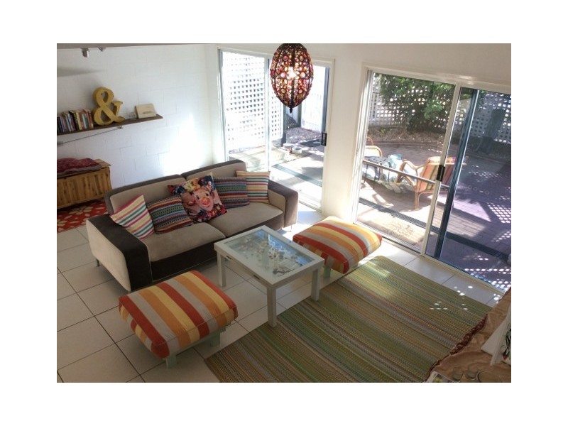 12 Pheasant St, Slade Point QLD 4740