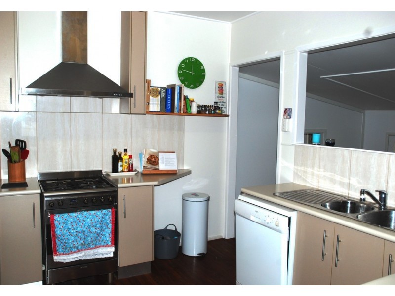 12 Pheasant St, Slade Point QLD 4740