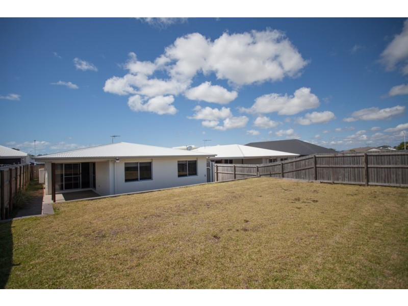 7 Majesty Street, Rural View QLD 4740