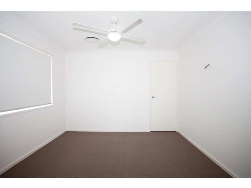 7 Majesty Street, Rural View QLD 4740