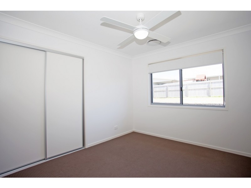 7 Majesty Street, Rural View QLD 4740