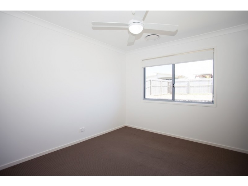 7 Majesty Street, Rural View QLD 4740