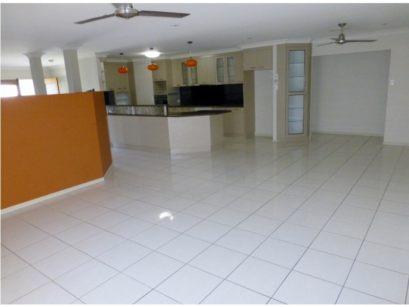 31 Canecutters Drive, Ooralea QLD 4740