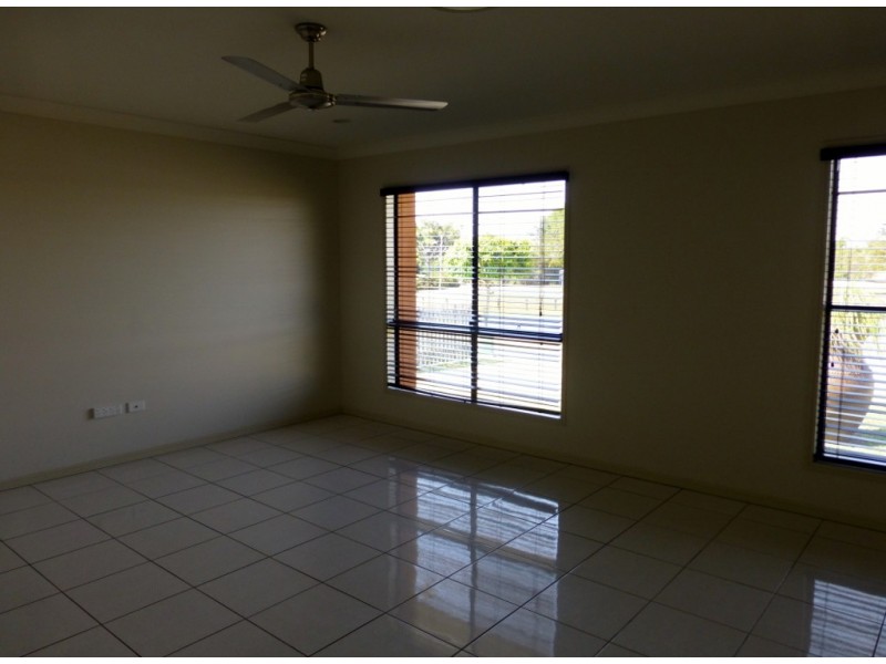 31 Canecutters Drive, Ooralea QLD 4740