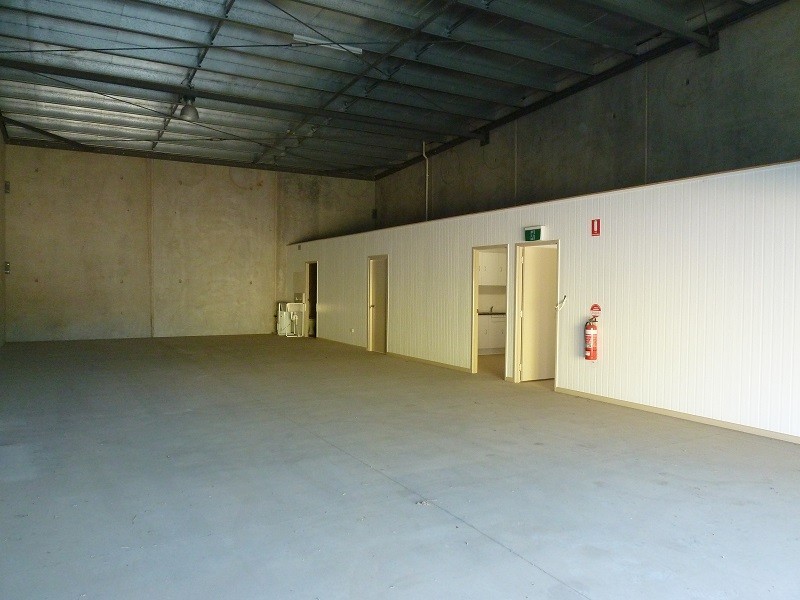 30-34 Thorpe Street, Moranbah QLD 4744