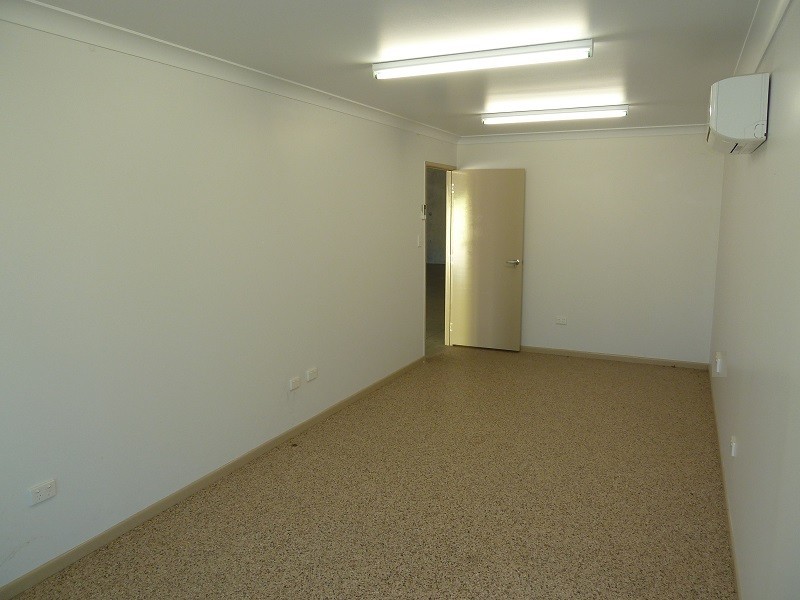 30-34 Thorpe Street, Moranbah QLD 4744