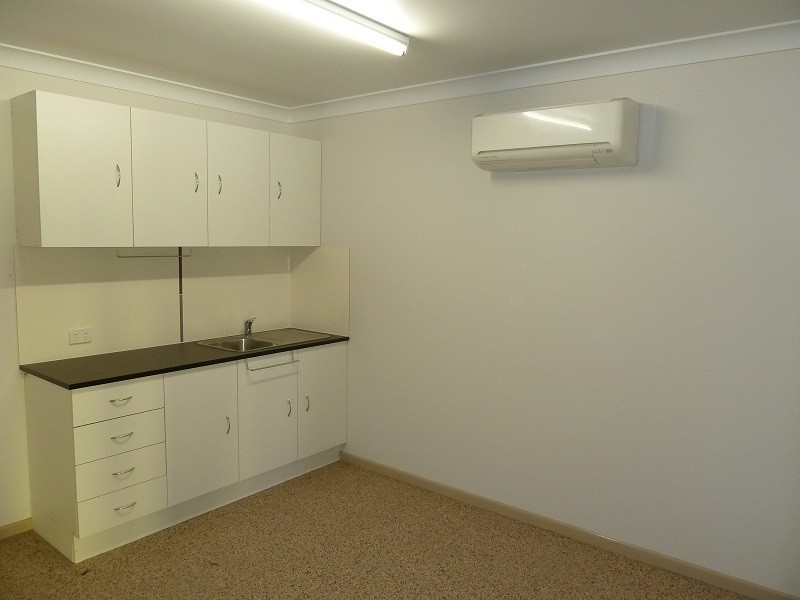 30-34 Thorpe Street, Moranbah QLD 4744