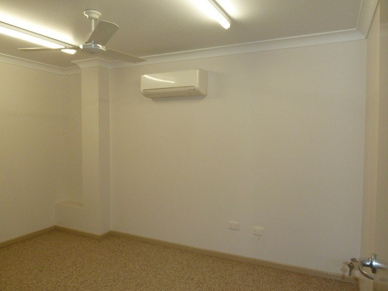 30-34 Thorpe Street, Moranbah QLD 4744