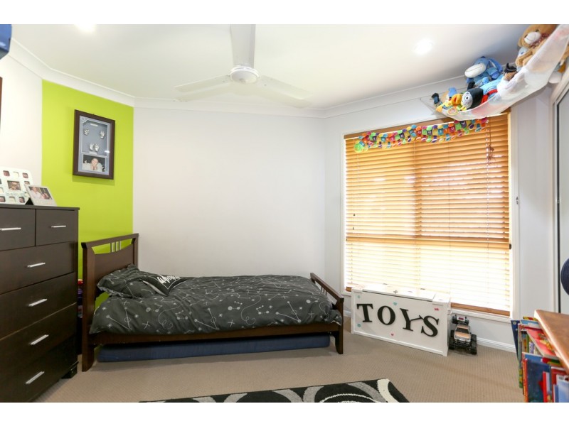 8 Etwell St, Walkerston QLD 4751