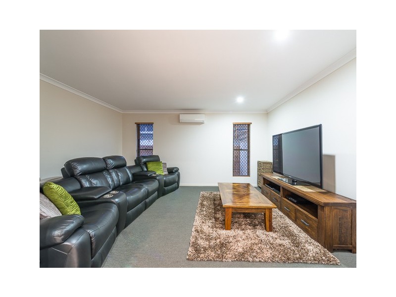 48 Canecutters Drive, Ooralea QLD 4740